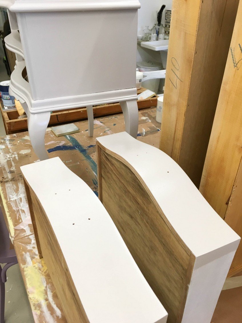 Transformar una mesita de noche con efecto lacado