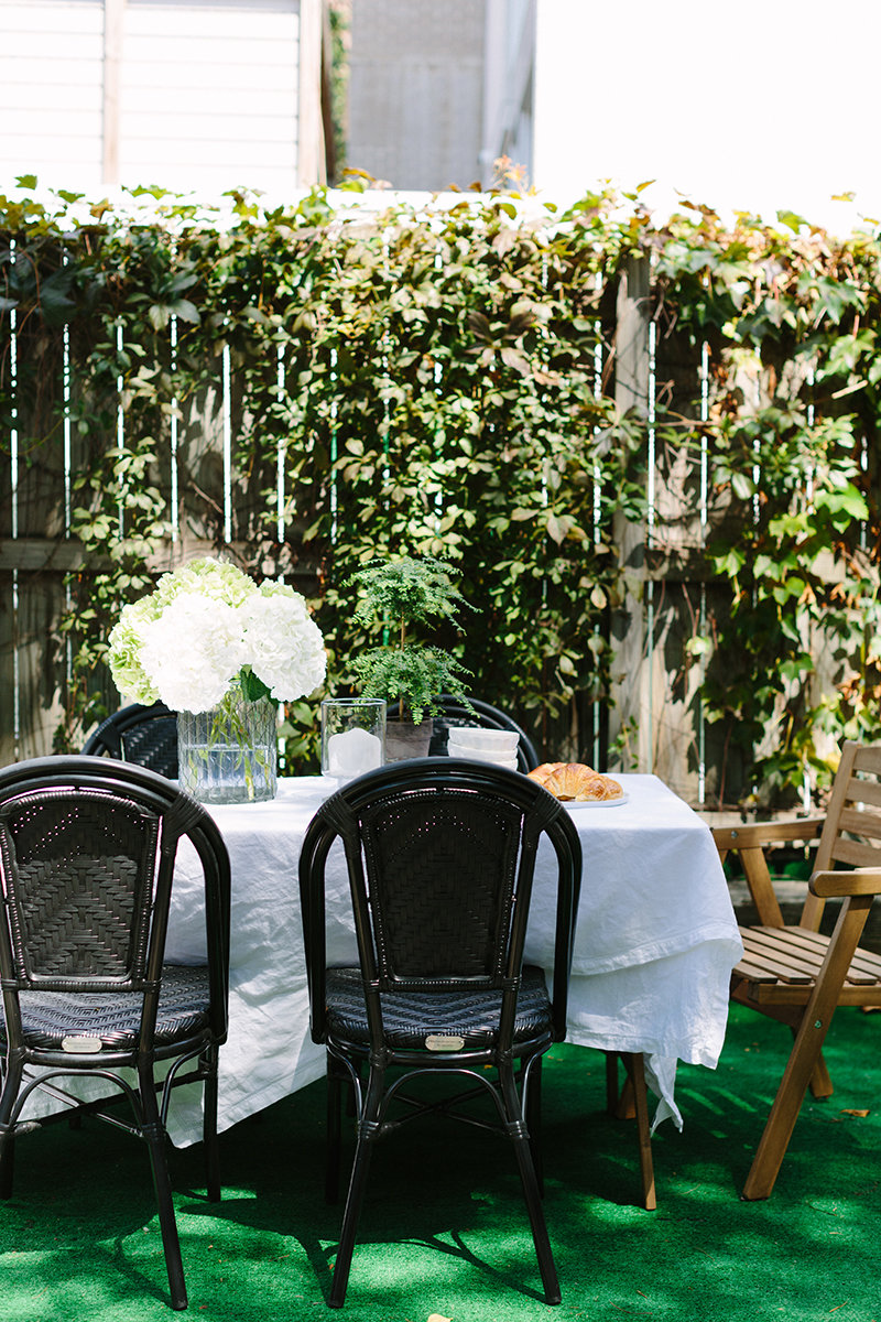 De blanco y muy sofisticada