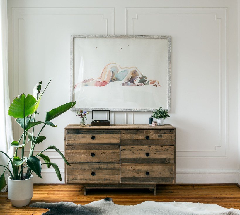 Decorando un sofisticado y colorido piso de alquiler