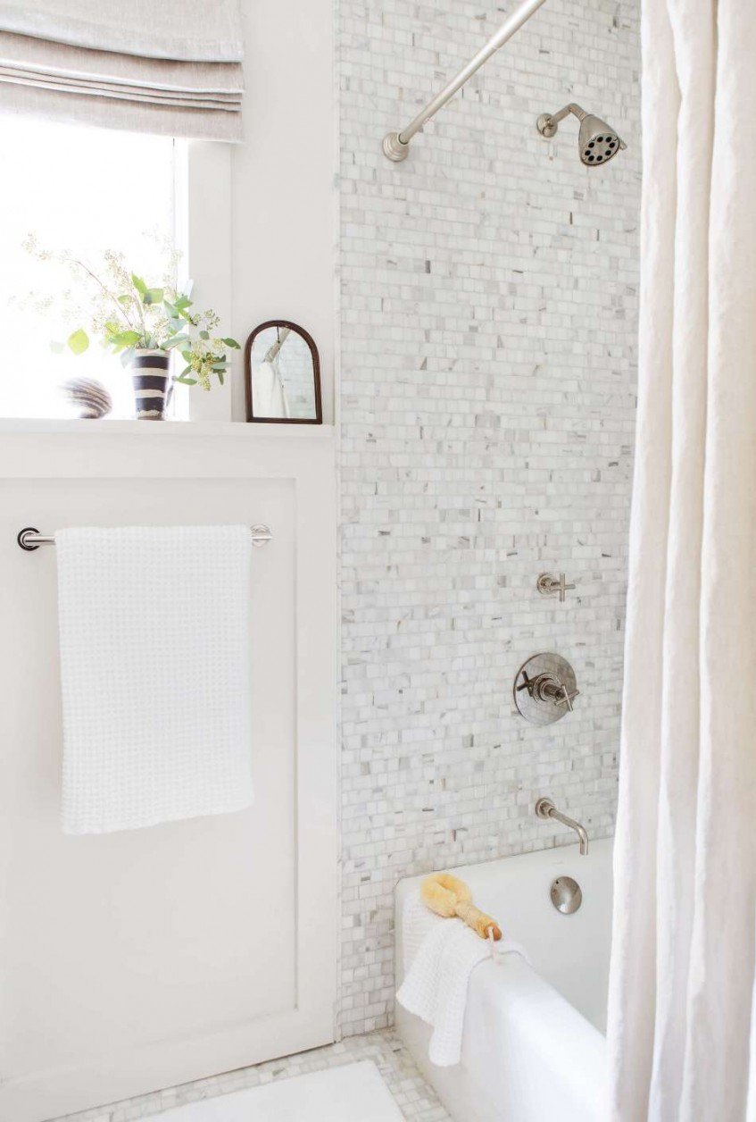 Antes y después de la reforma de un baño pequeño