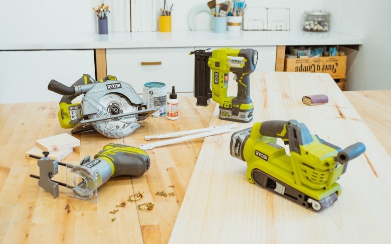 Cómo hacer unas mesitas de noche elegantes y modernas