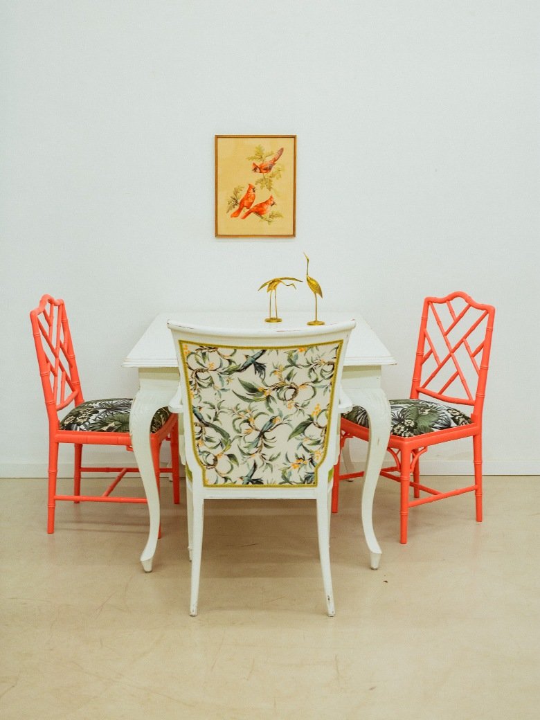 Cómo pintar un mueble paso a paso: sillas estilo chinoiserie