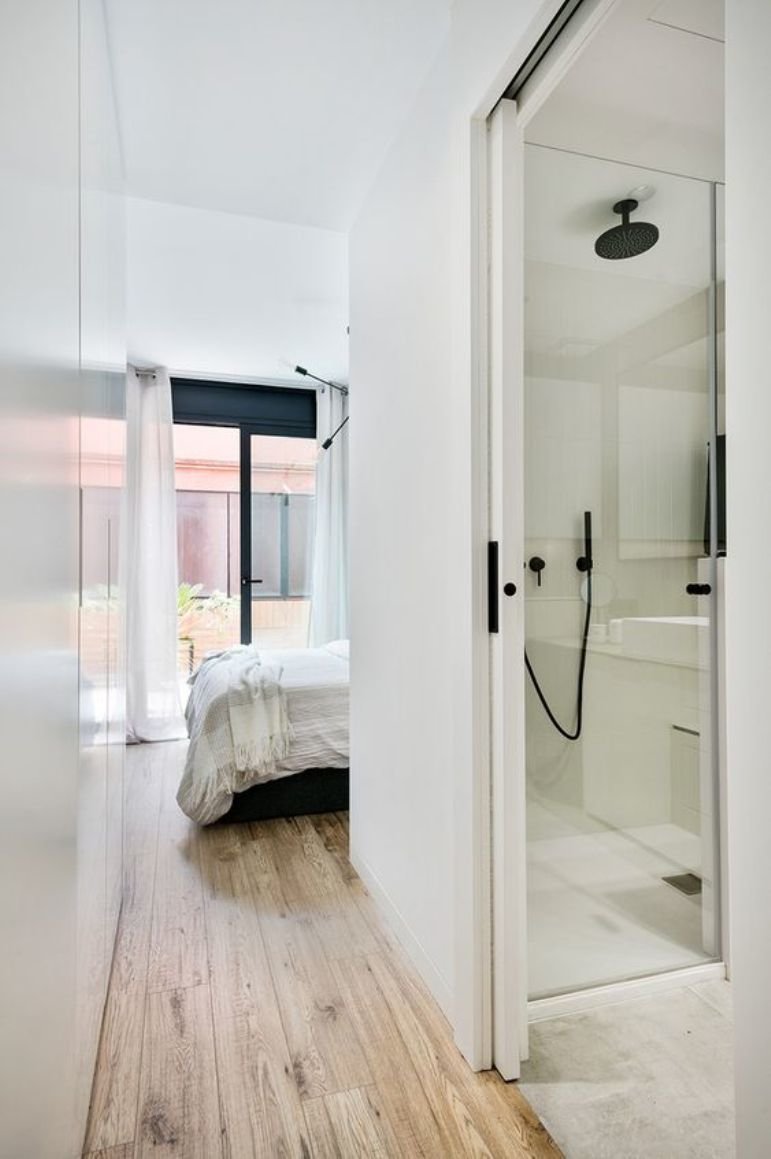 Cómo reformar un baño pequeño para que parezca más grande