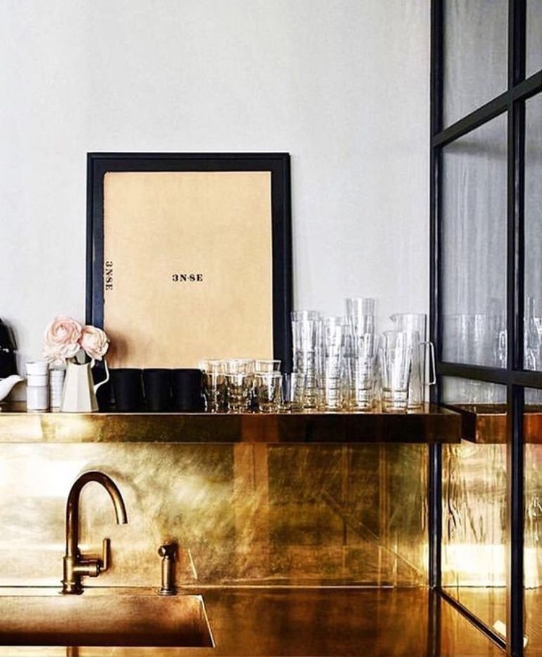 Alerta tendencia: cocinas doradas