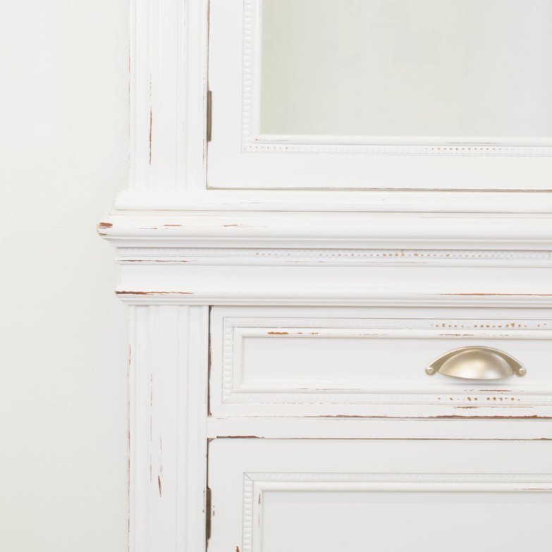 Transformar los muebles de comedor en blanco decapé