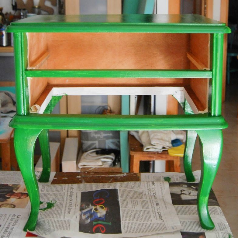 Cómo dar un aire tropical a dos mesitas de noche