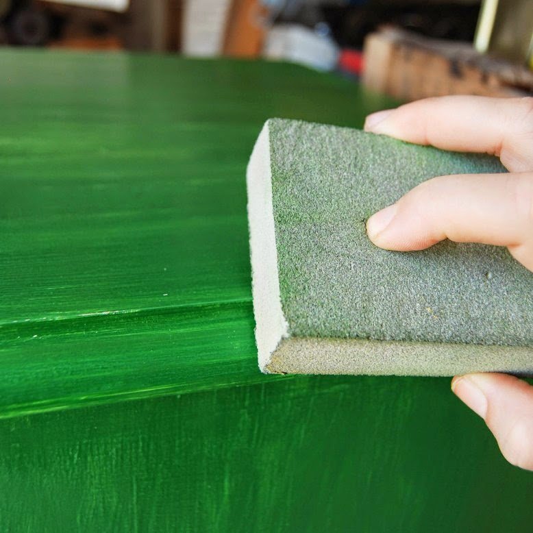 Cómo dar un aire tropical a dos mesitas de noche