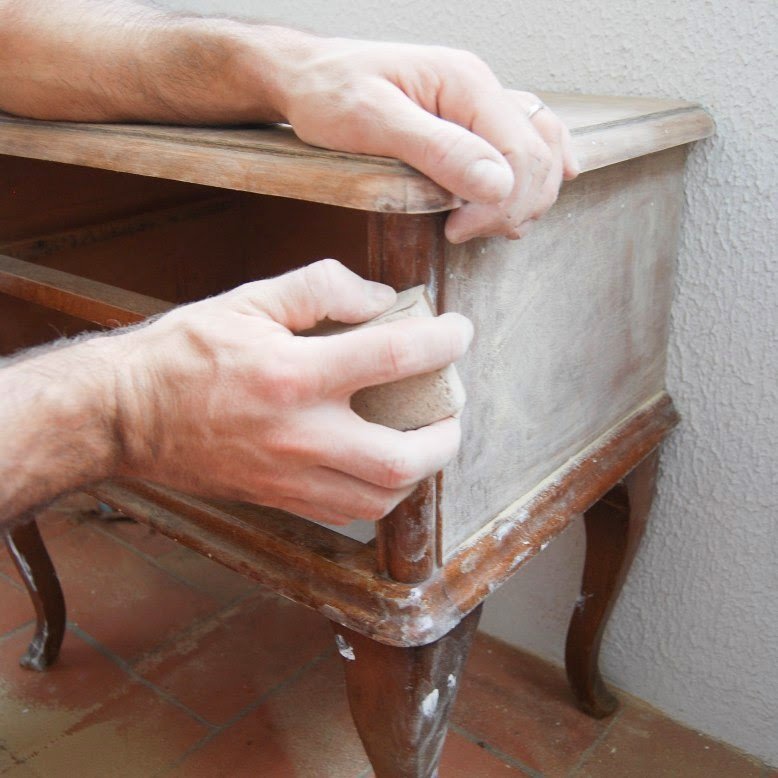 Cómo dar un aire tropical a dos mesitas de noche