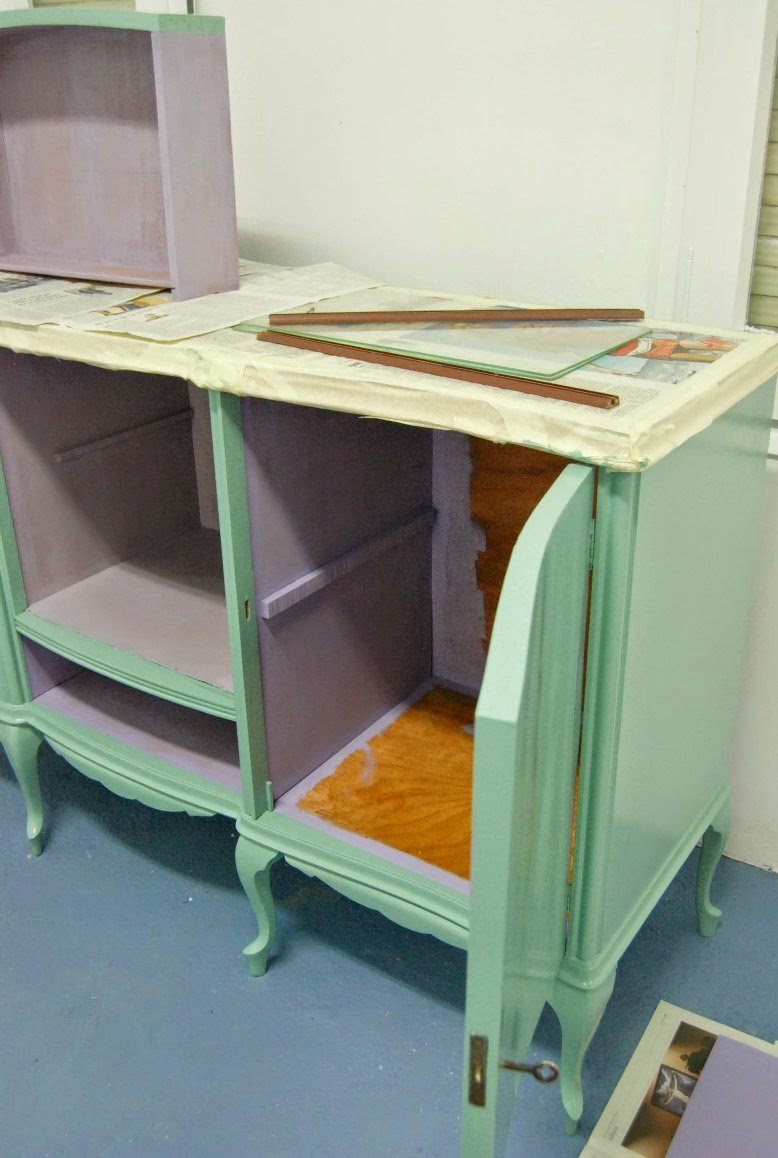 Cómo transformar un aparador por dentro y por fuera