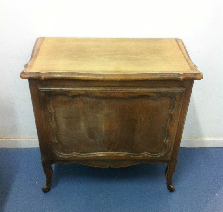 Cómo transformar un antiguo licorero en un precioso mueble auxiliar
