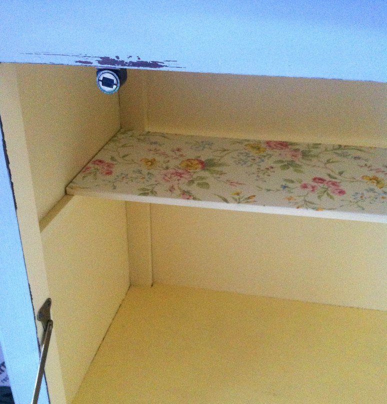 Cómo transformar un antiguo licorero en un precioso mueble auxiliar