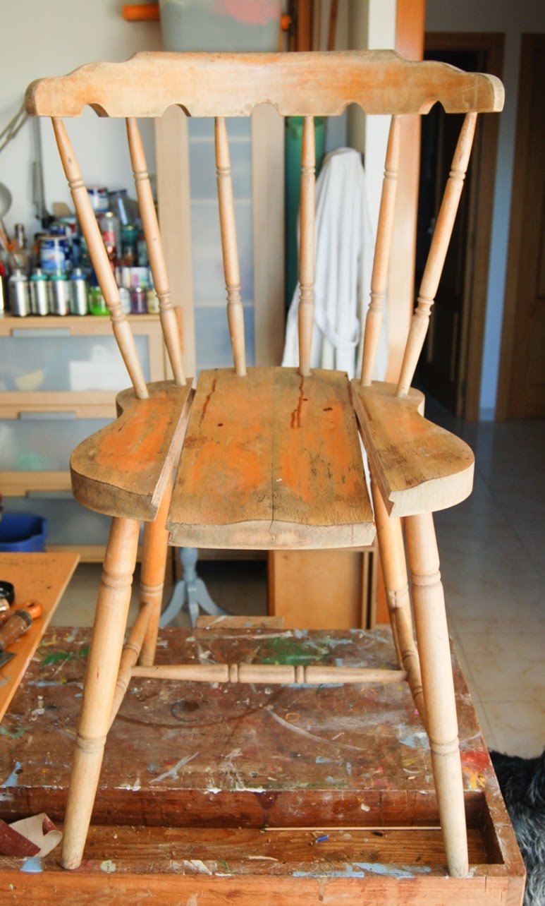 Josefina, la historia de una silla torneada (y desencolada)...