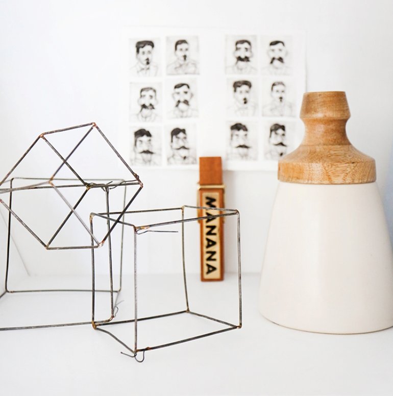 Cómo decorar con estilo unas estanterías en 3 pasos