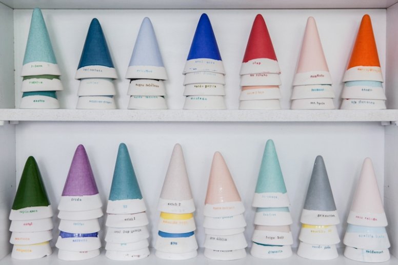 Un taller de cerámica lleno de frescura y cosas bonitas