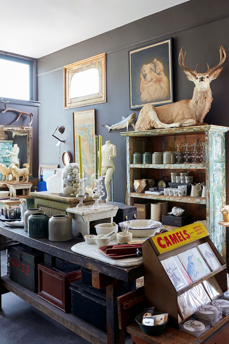 Tienda de antigüedades al estilo americano