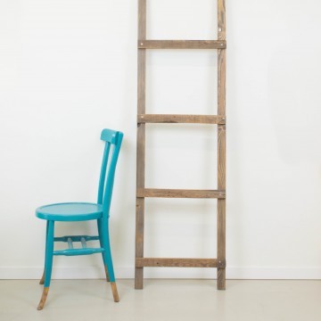 Escalera decorativa blanca de madera y metal, 51x4x152 cm — Qechic