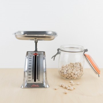 Antigua báscula Bermar en metal