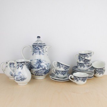 Juego de te francés en loza blanca y azul