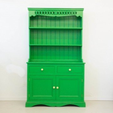 Antigua alacena inglesa