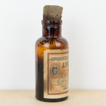 Botellas de farmacia antiguas