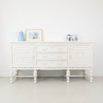 Aparador o buffet Marissa en blanco decapé