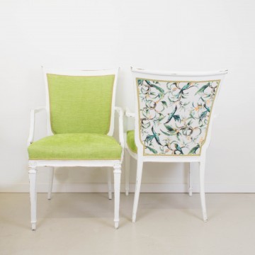 Pareja de butacas estilo Luís XVI con tapizado Tropical Chic