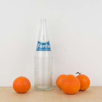 Antigua botella de Fanta 1L años 80