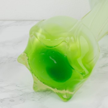 Pequeño jarrón de cristal de Murano verde