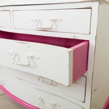 Mueble y espejo para baño infantil