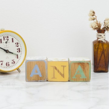 Bloques de letras personalizados ANA