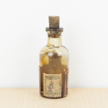 Botellas de farmacia antiguas