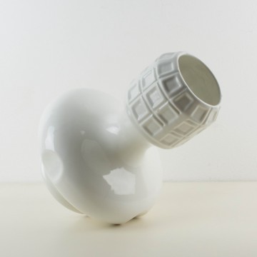 Jarrón blanco alemán