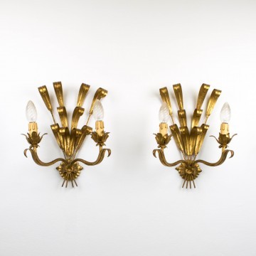 Pareja de apliques franceses de metal dorado