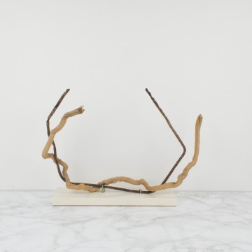 Escultura abstracta, Entre nosotros, 2008