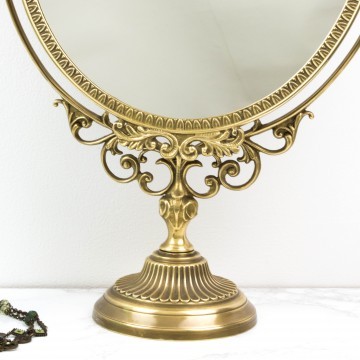 Espejo para tocador dorado