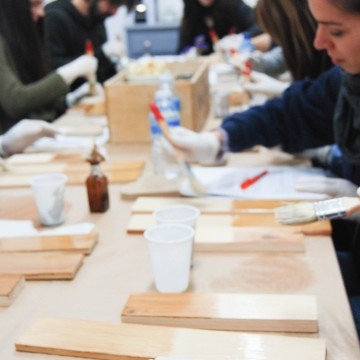 Zaragoza: Introducción a la transformación y reciclaje de muebles 