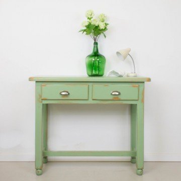 Consola rústica en verde grisáceo